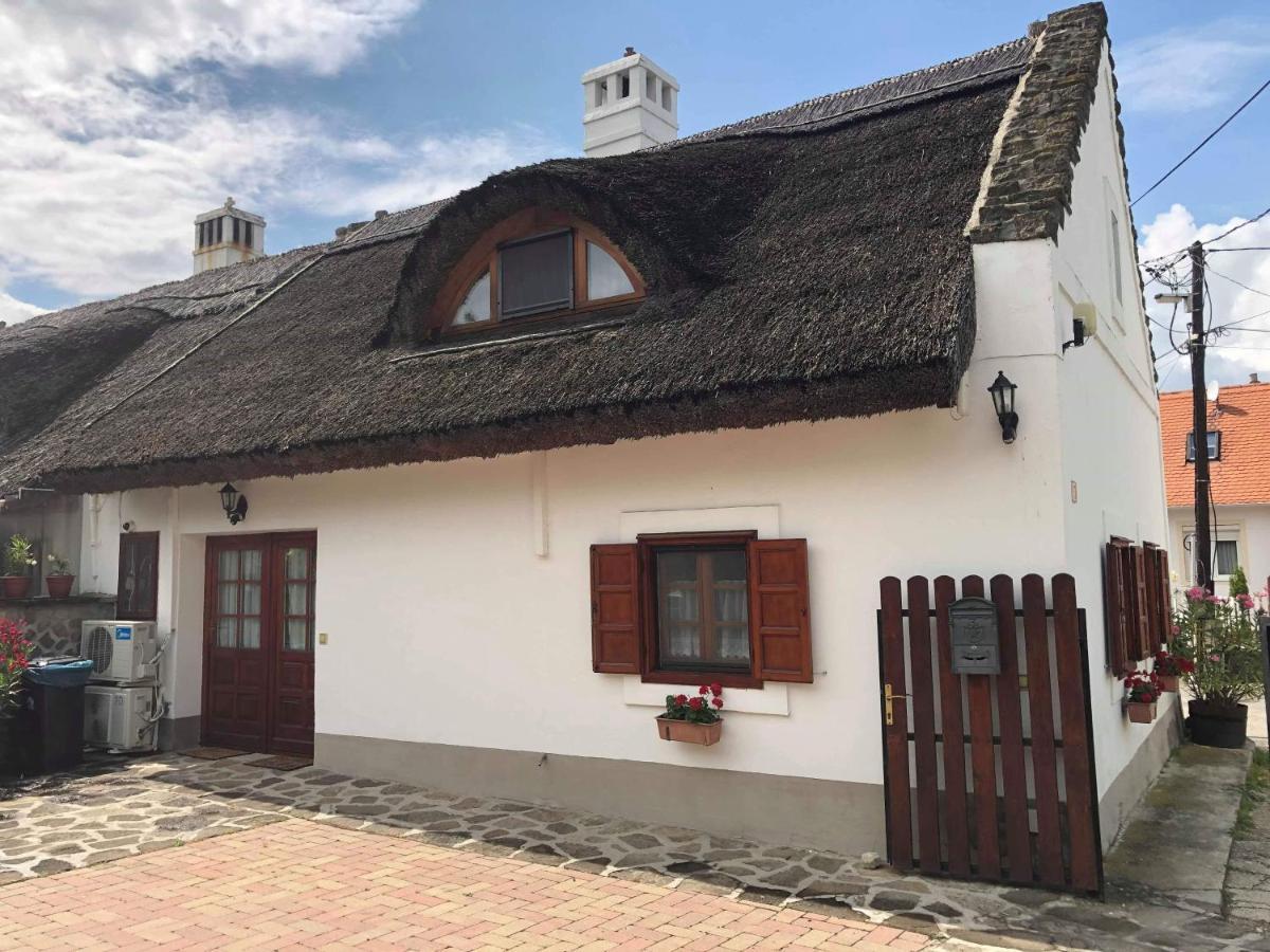 Centrum Vendeghaz Tihany Exterior photo